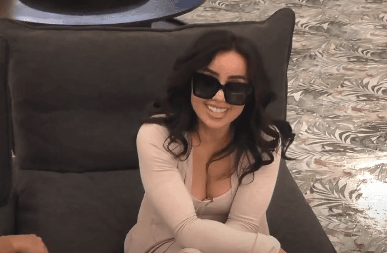 Blero shtanget kur kupton se me kë ka kënduar Linda (VIDEO)