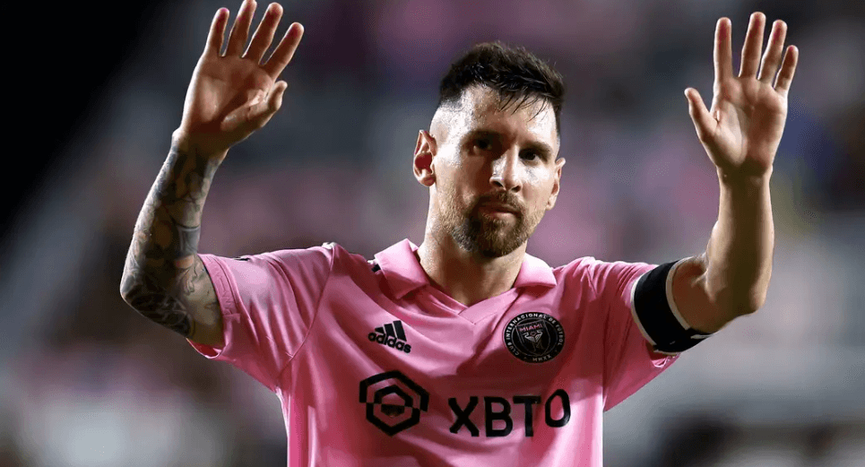 Messi i lënduar u zëvendësua pas veç 11 minutave, Inter Miami fiton në penallti (VIDEO)