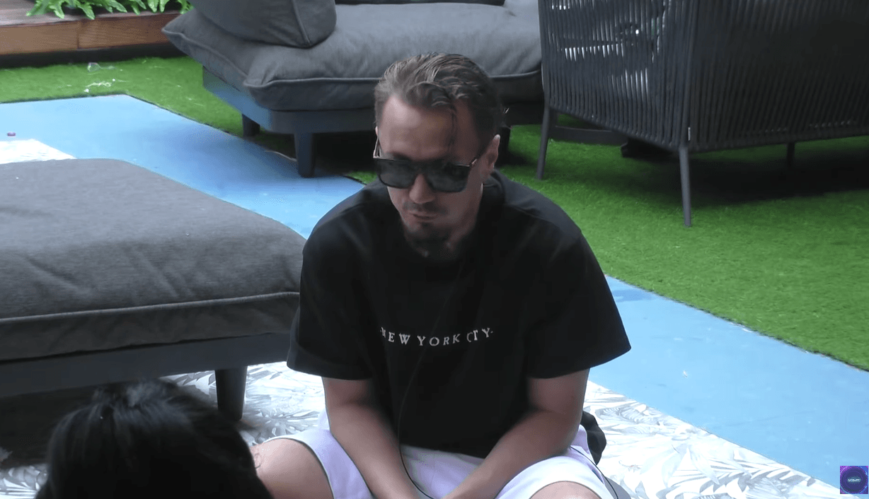 Blero: Asnjë këngëtar s'e ka vokalin si të Adem Ramadanit (VIDEO)