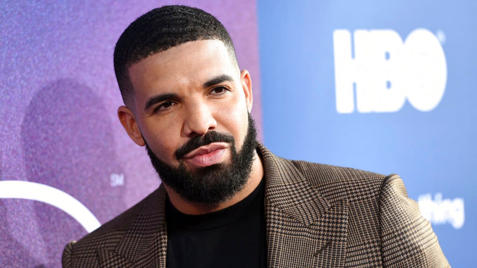 Drake do të pushojë nga muzika për shkak të problemeve me stomakun