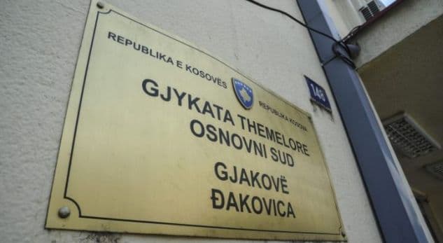 U arrestuan nën dyshimin për marrje të ryshfetit, nga një muaj paraburgim për tre inspektorët e ATK-së