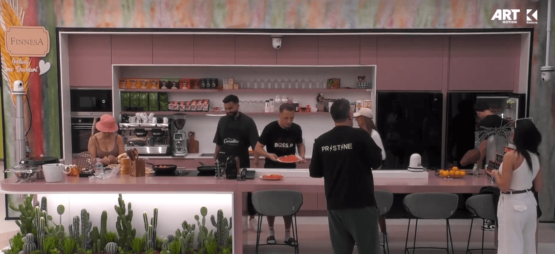 Banorët përgatisin mëngjesin, Linda tregon rastin e një shoqje e cila kishte familjen e pasur (VIDEO)