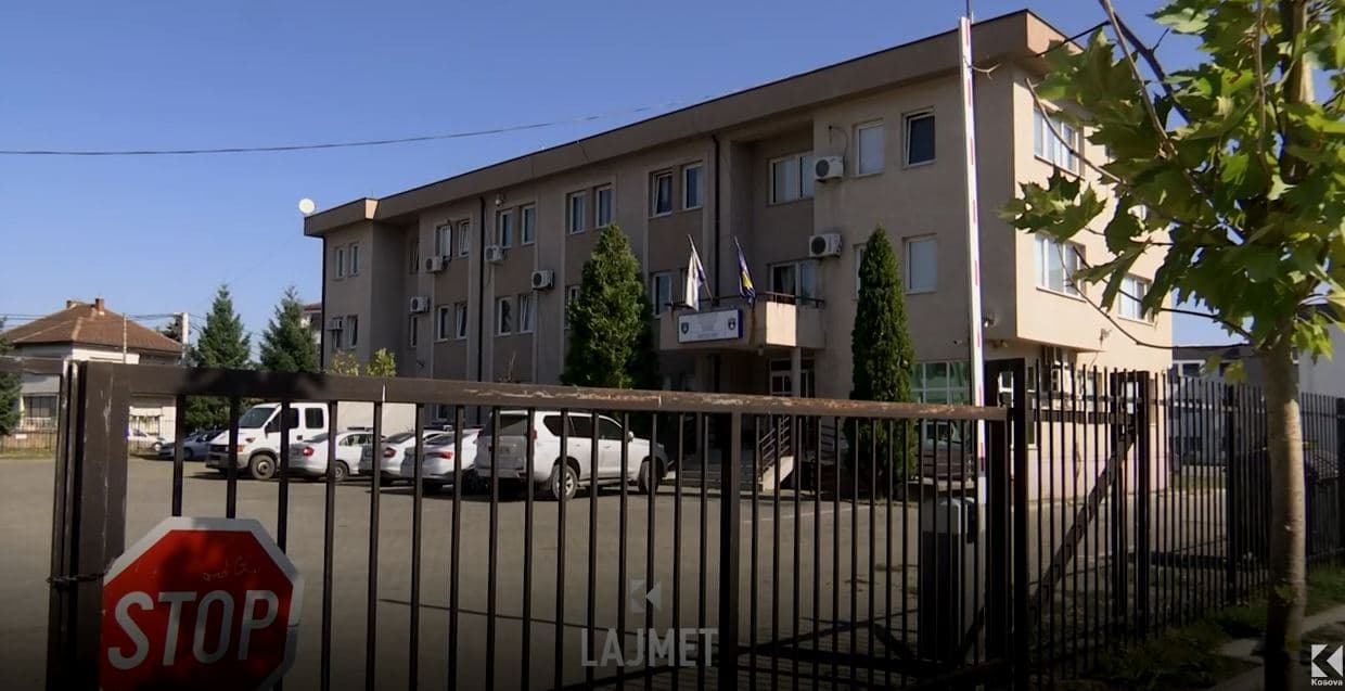 Dhunimi i 10-vjeçares, pranga edhe nënës së përfshirë në rast (VIDEO)