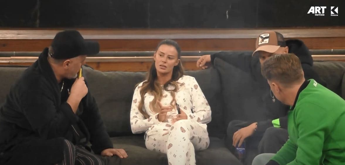 Santiana thotë se e kap ankthi kur fle ditën (VIDEO)