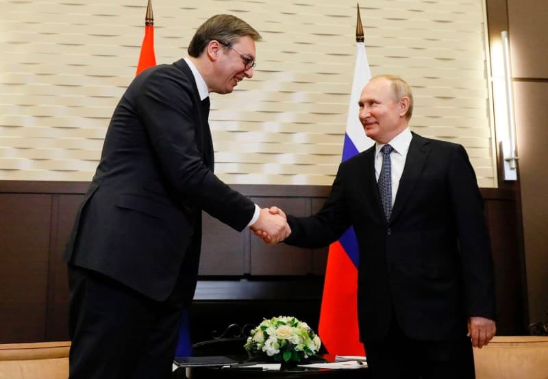 Vuçiqi takon Putinin në Kinë