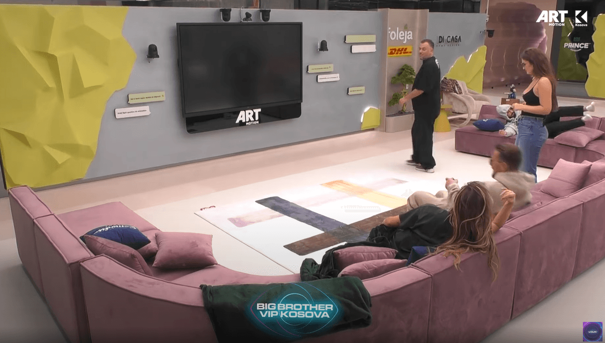 Vesa, Blero e Ylli luajnë “Tic-tac-toe” kush fitoi? (VIDEO)