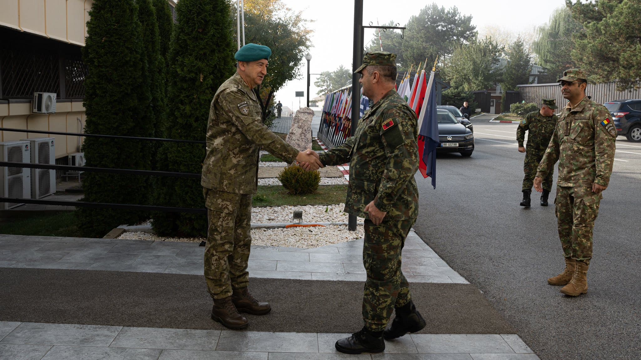 Komandanti i KFOR-it vlerëson kontributin e Shqipërisë në këtë mision
