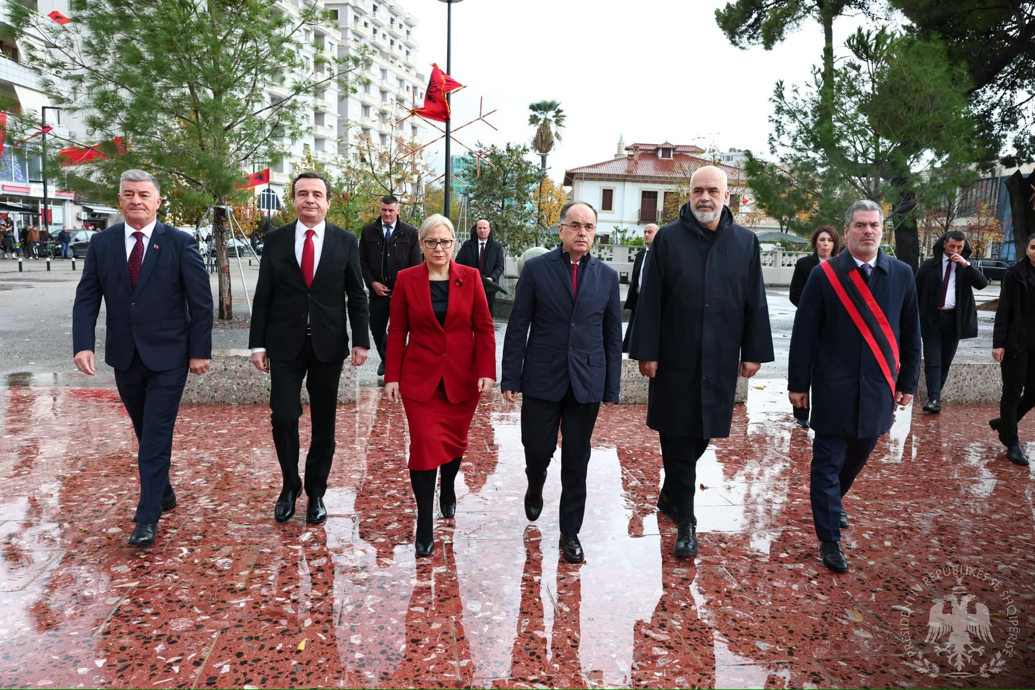 Begaj: Nga Vlora, uroj të gjithë shqiptarët kudo në botë