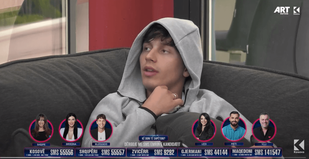A po flirton Blerando me Shqipen? (VIDEO)