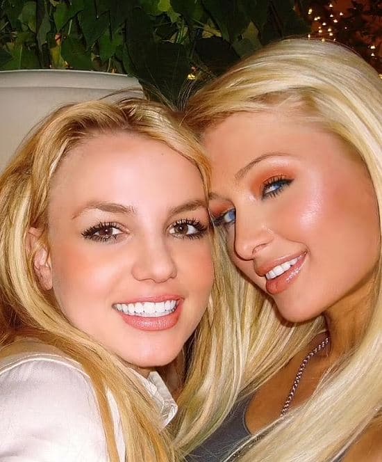 Paris Hilton ndan foto të rralla me shoqen e vjetër Britney Spears