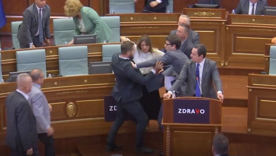 Seanca e grushteve: Burg ose gjobë për të akuzuarit (VIDEO)