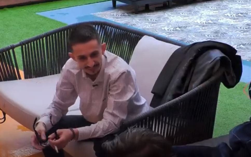 Ganiu tregon gjëra interesante për profesionin e kamarierit (VIDEO)