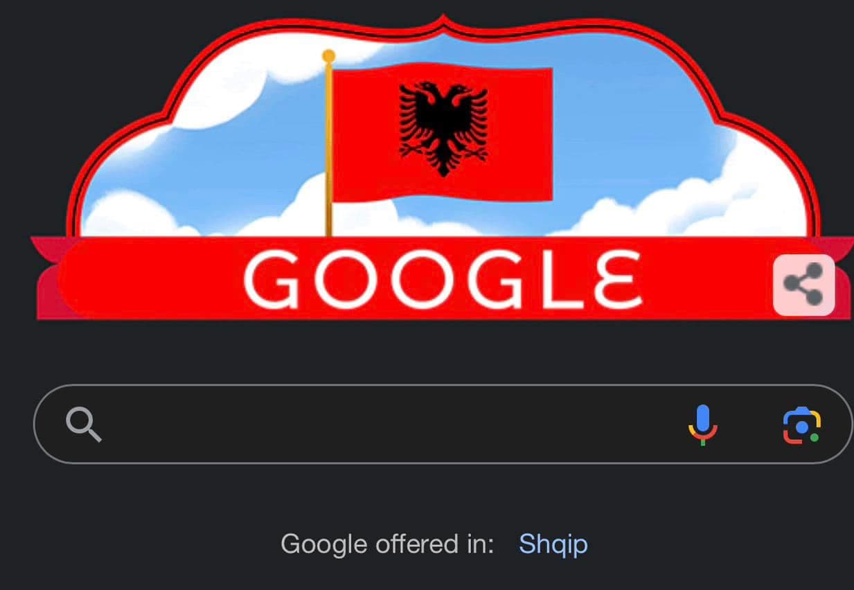 Google shfaq flamurin kuq e zi në faqen hyrëse