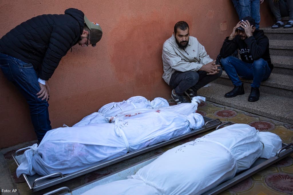 Gaza: Bombardohet ndërtesa e banimit në Khan Younis, vdesin 10 persona