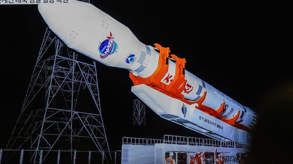 Koreja e Veriut pezullon plotësisht paktin ushtarak me Jugun