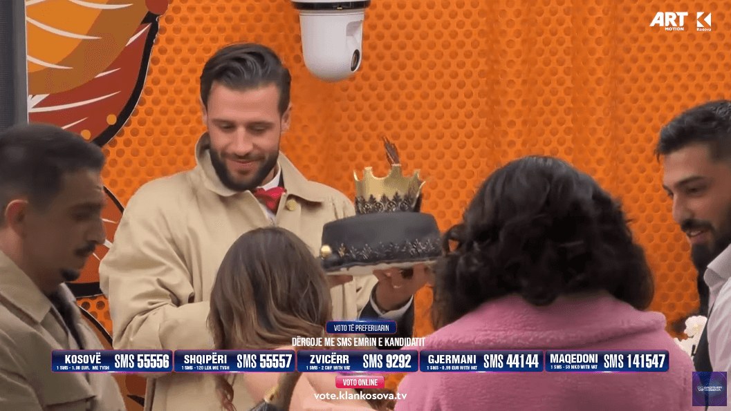 Banorët ia këndojnë “happy birthday” Lumbardhit (VIDEO)