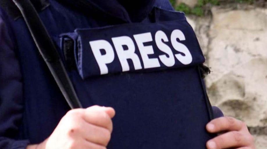 Një gazetar thotë se u qëllua nga një snajperist izraelit derisa punonte në Gaza