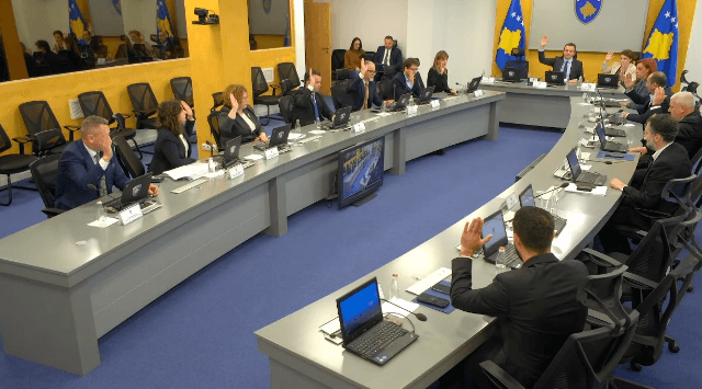 Qeveria ndan nga 100 euro shtesë edhe për pensionistët