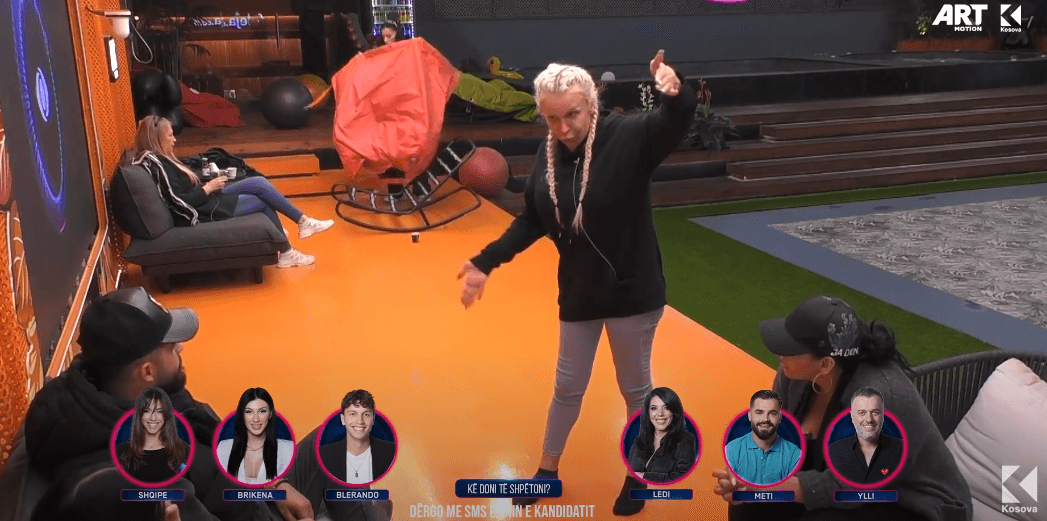 Edona sërish me kritika ndaj "të folurit të ngadaltë" të Azemit (VIDEO)