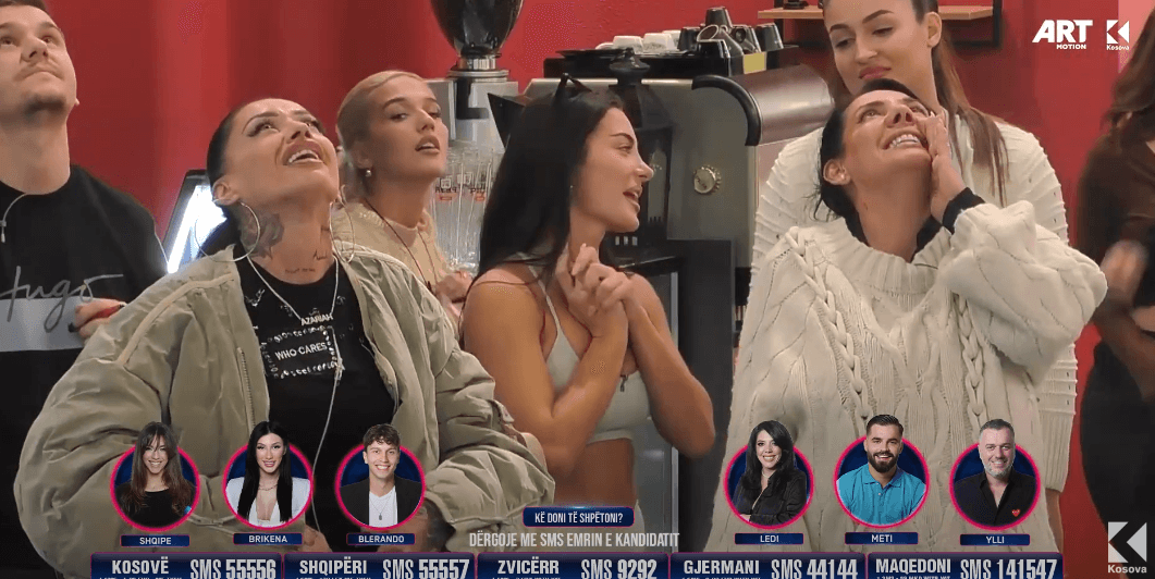 "Të dua mami zaza", Alby emocionohet nga droni që fluturonte me porosi nga vajza e saj (VIDEO)