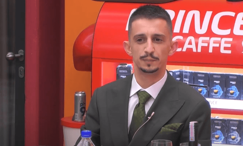 “1 video e imja ka shikime sa krejt muzikat e tua”, Gania thumbon Bleron (VIDEO)