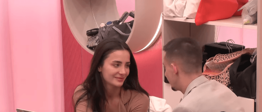 “E ke harruar veten”, Gania këshillon Albën pasi u mërzit dhe i rrodhën lotët (VIDEO)