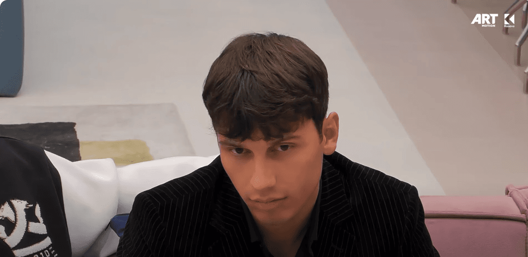 Alaudini me pyetje pikante për Blerandon - "Mos po manipulohesh nga Blero?" (VIDEO)