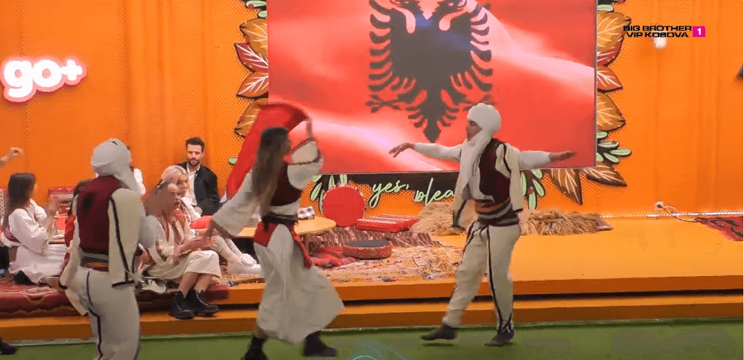 Santiana, Azemi dhe Blerando prezantojnë vallet tradicionale kombëtare (VIDEO)