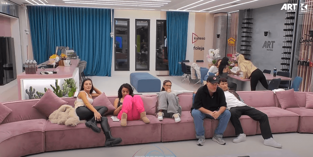 Loja mes banorëve - çka e pyetën njëri-tjetrin ata në kuiz (VIDEO)
