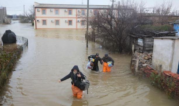 Krimea shpall gjendje të jashtëzakonshme si pasojë e stuhisë së madhe