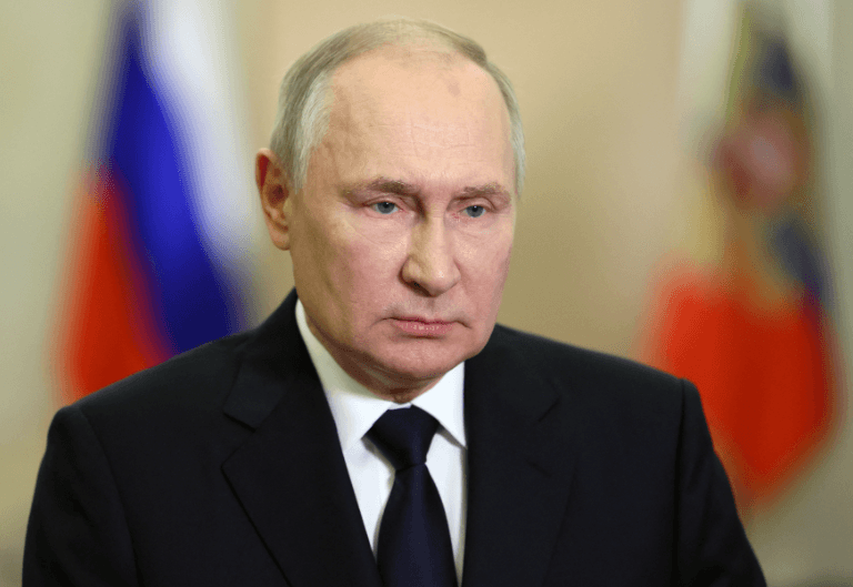 Putin bën thirrje për zhvillimin e rrugëve të reja të transportit të ngarkesave në Azi