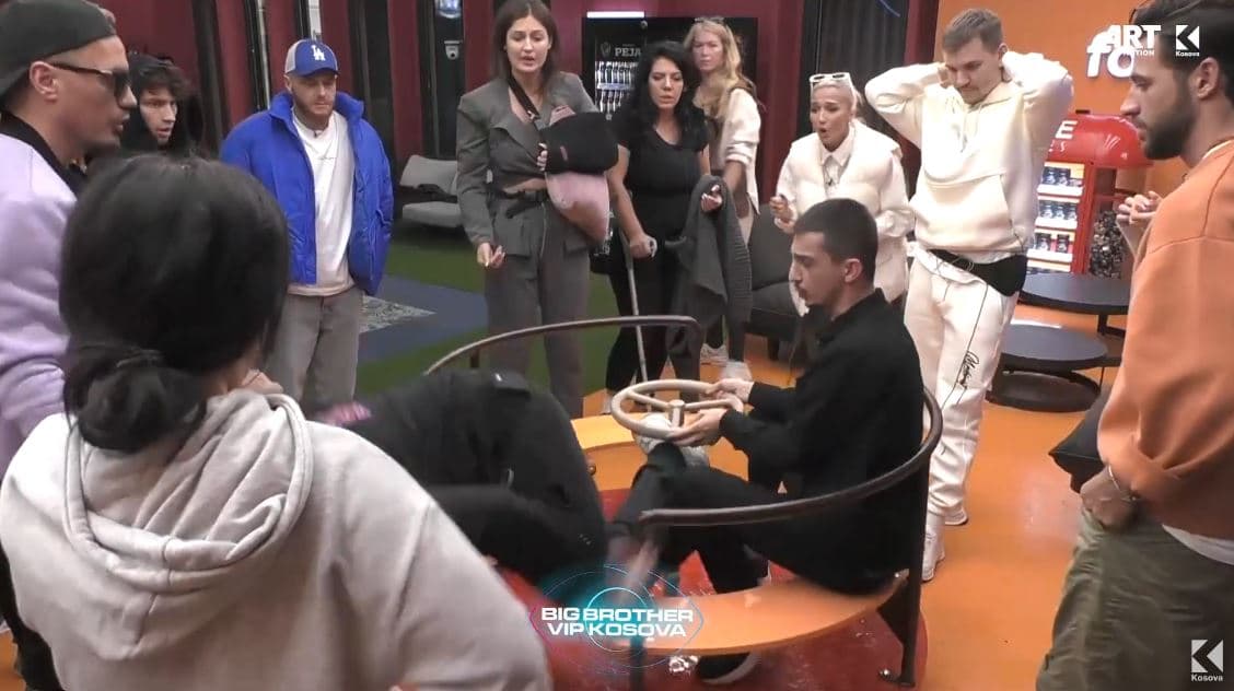 Sfida e buxhetit, Ylli rrëzohet nga karouseli në lëvizje – a i humbën banorët 10%? (VIDEO)