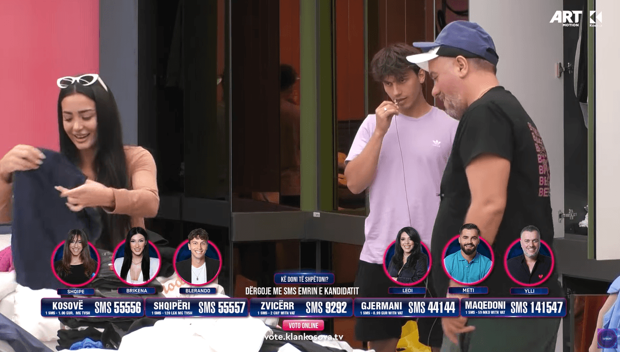 Alba kapitene prej vërteti, ndihmon Yllin t'i rregullojë rrobat (VIDEO)