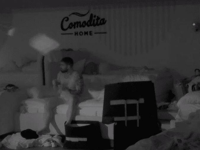“Majmun, fëmijë i virgjër”, Ylli përplaset me Azemin (VIDEO)