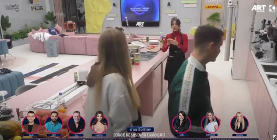 Shqipja u thotë banorëve nuk bën të përkulen (VIDEO)