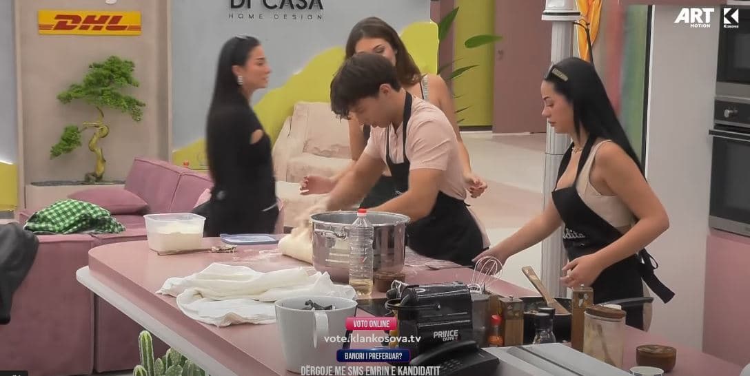 "Ashtu si më ka bërë masazh mua, ashtu po e bënë brumin", Vesa ngacmon Blerandon (VIDEO)
