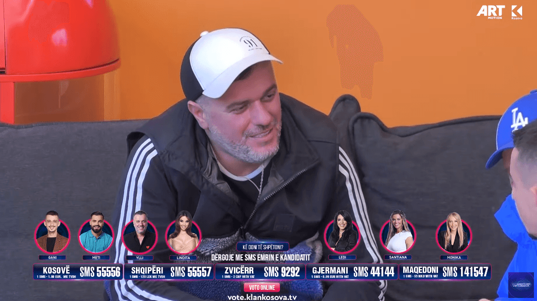Ylli ngacmon pak Besin: Kjo shoqja jote, Santiana, qysh është (VIDEO)