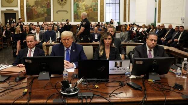 Tensione në seancë, gjykatësi i kërkon mbrojtjes së Trumpit ta kontrollojnë klientin e tyre