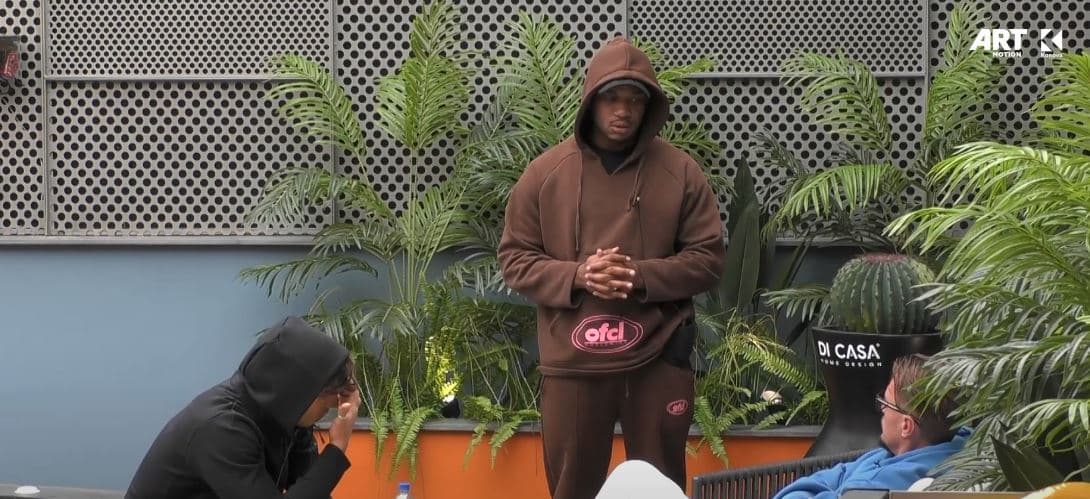 Çfarë pune bën në vendlindje, Domeniku tregon detaje nga jeta e tij (VIDEO)