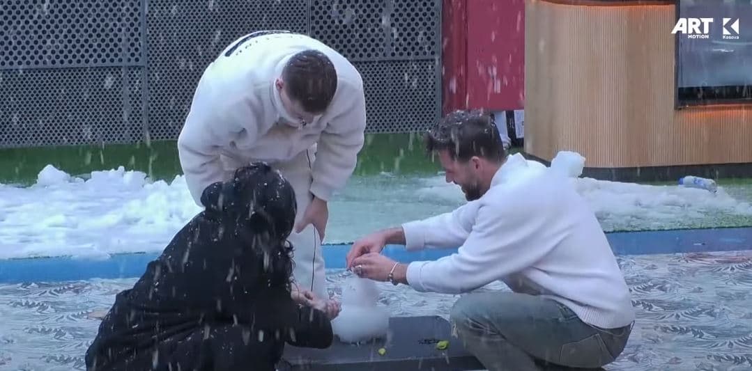 Lumbardhi, Alby dhe Adri ndërtojnë dordolec, Edona ua prish (VIDEO)