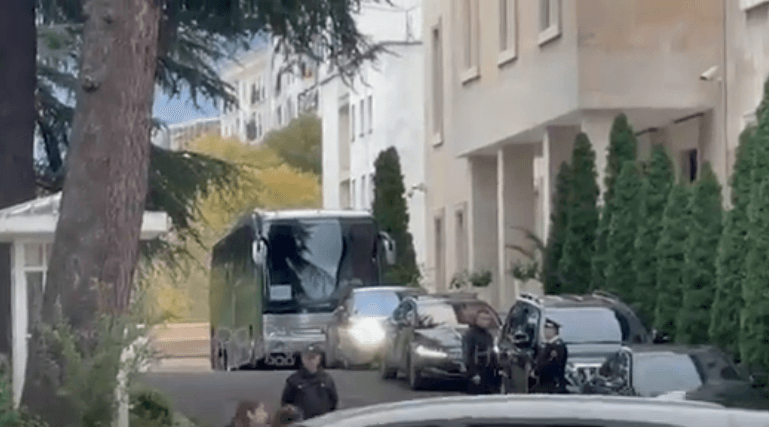 Pas suksesit për kualifikim, kryeministri Rama pret në zyre Kombëtaren e Shqipërisë (VIDEO)