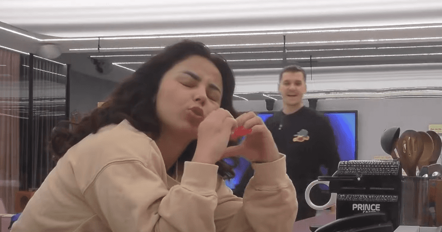“Ke qenë më i forti”, Linda përmallohet për Metin (VIDEO)