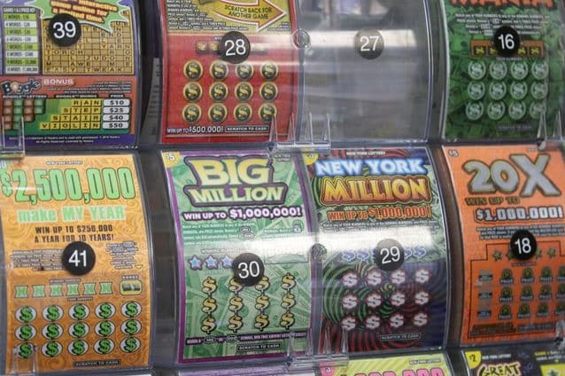 Shkon për vizitë në Florida, fiton lotari 1 milion dollarë