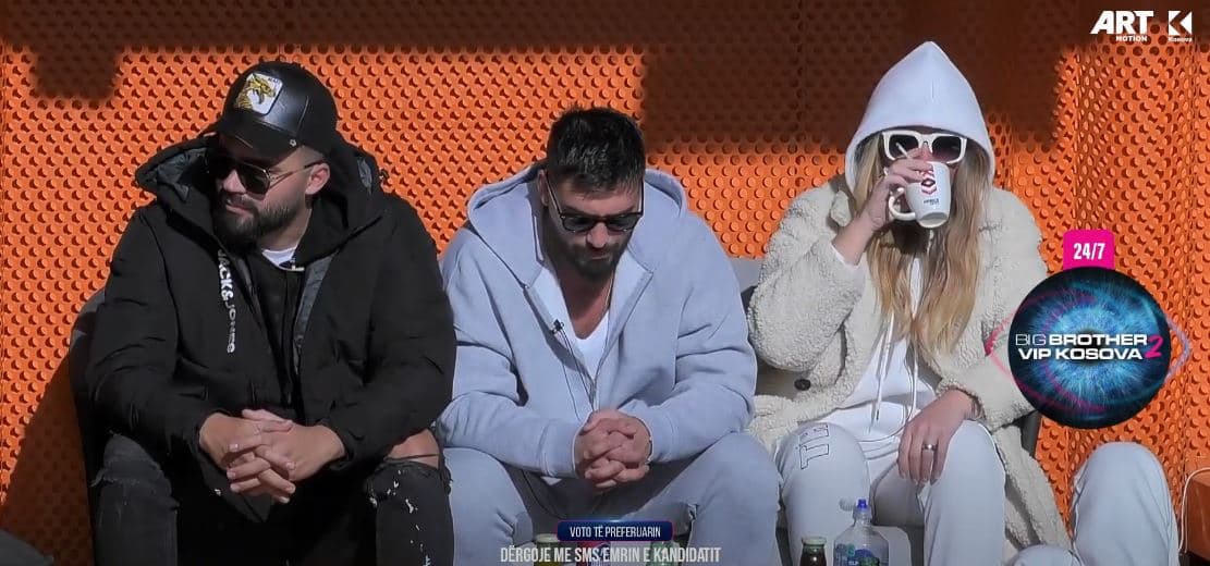 “Afrim Roboti” - Meti i kthen banorët në kohë me disa vargje nga NR (VIDEO)