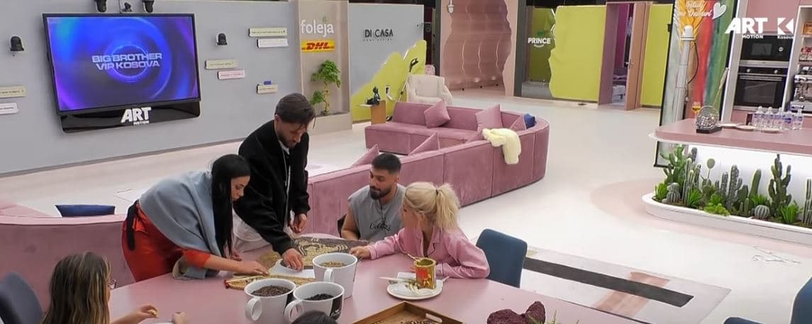 Loja e mozaikut për çmimin e Prince Caffe, banorët kapen për t'u angazhuar (VIDEO)