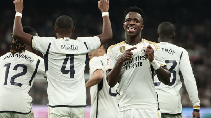 Real Madridi shkatërron Valencian