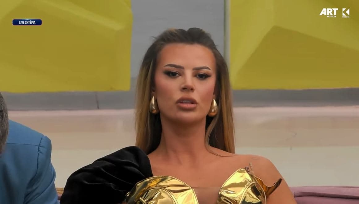 Santiana ankohet se i humbën 20 palë çorape (VIDEO)