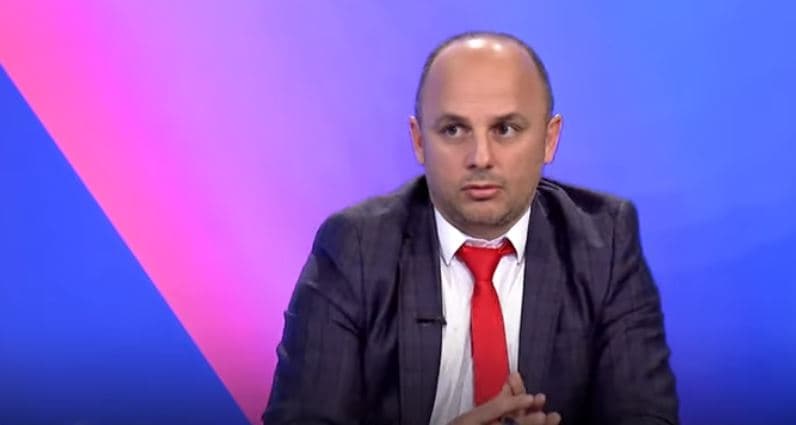 Eksperti i komunikacionit tregon kushtet se kur mund të organizohet një garë automobilistike (VIDEO)