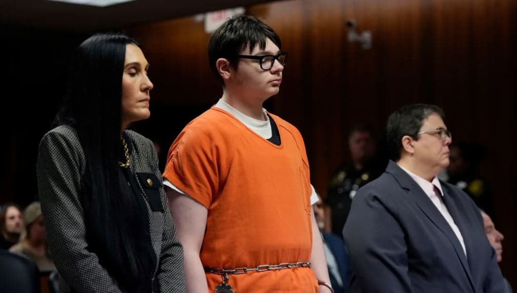 Ethan Crumbley dënohet me burgim të përjetshëm për vrasjen e 4 nxënësve në një shkollë në Michigan