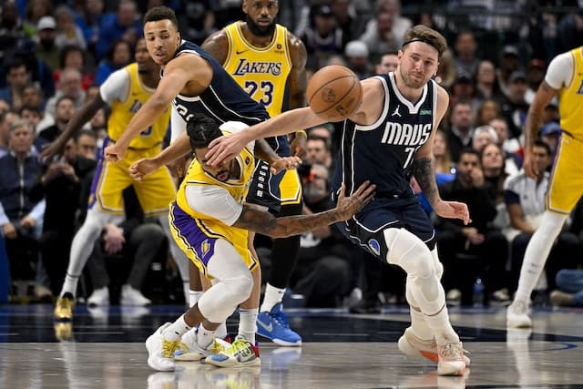 Mavericks fitojnë ndaj Lakers (VIDEO)